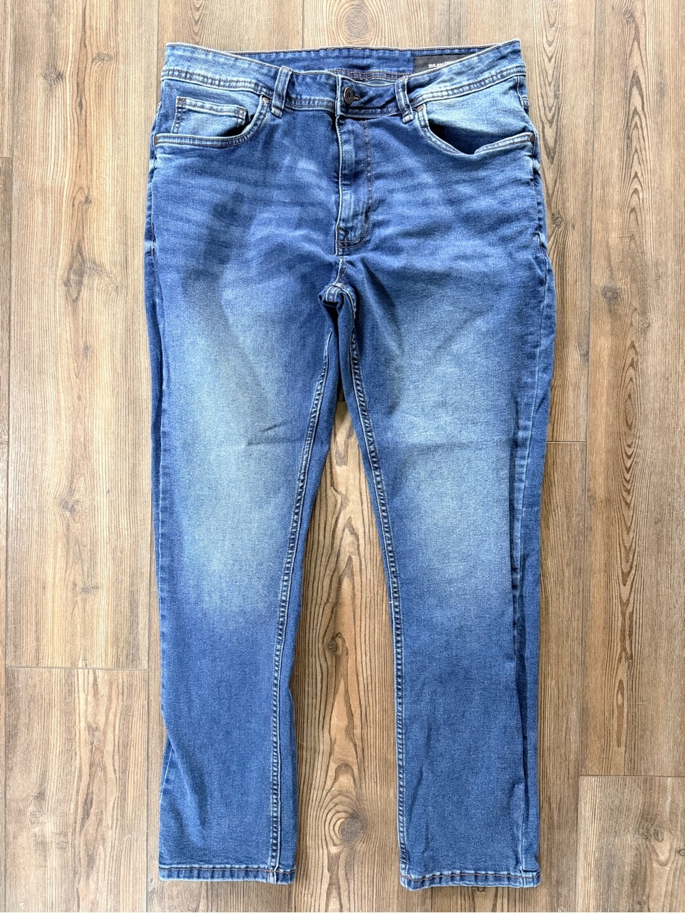 NYC Slim Straight Men's Jeans in Faded Blue